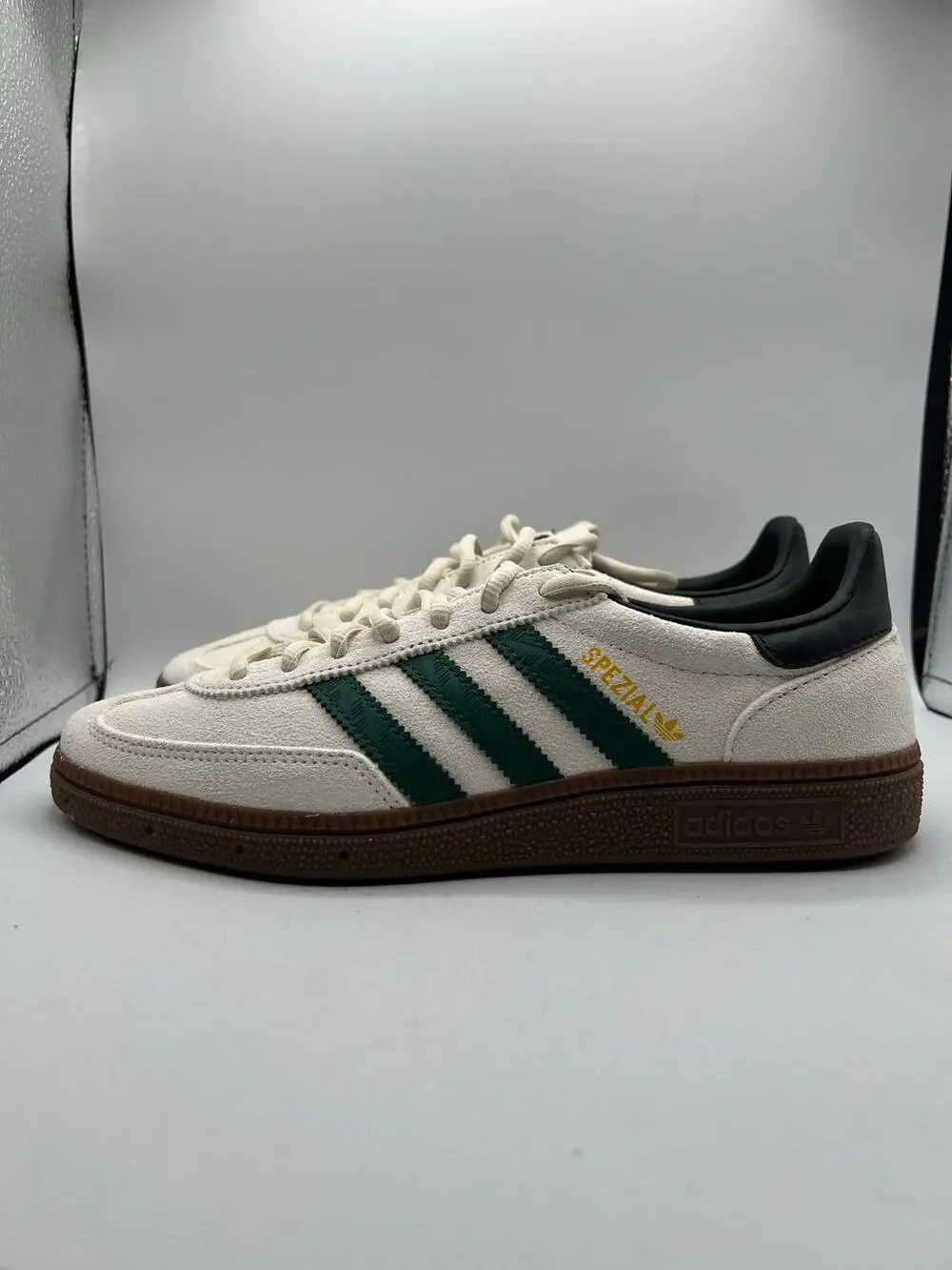 Adidas Handball Spezial “Off-White Collegiate Green” size 6.5 men’s/8 women’s